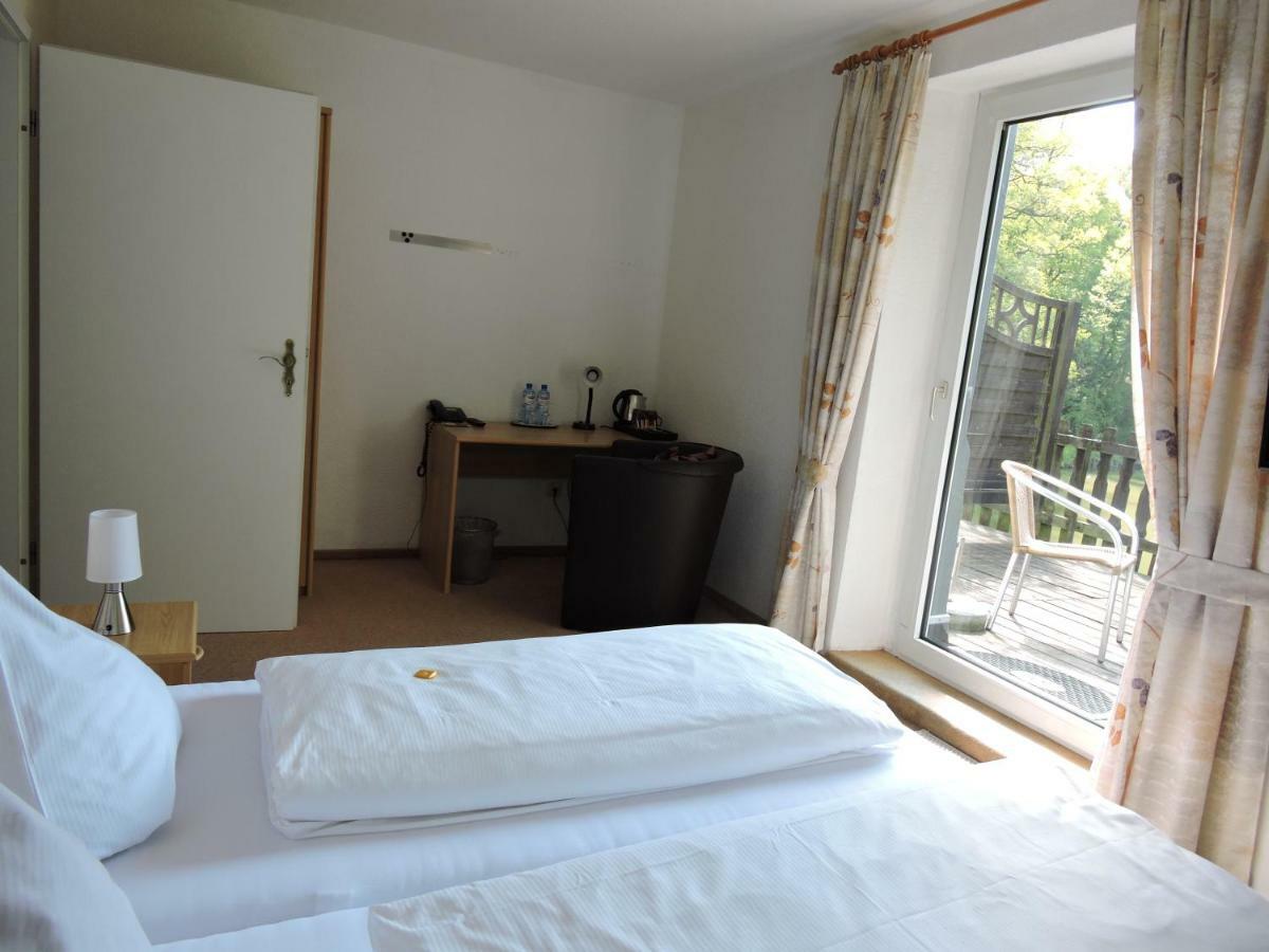 Hotel Bergische Schweiz Velbert Exterior photo